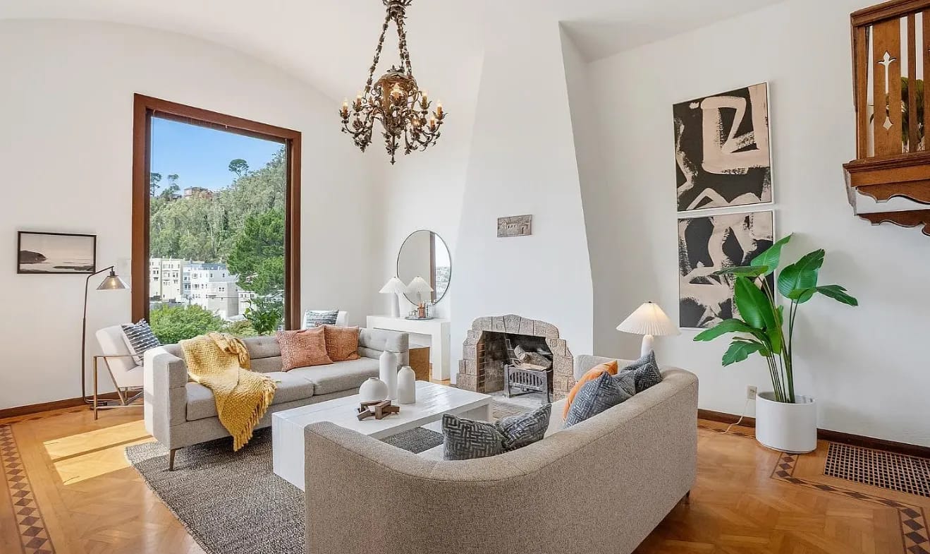 1135 Portola Dr 1