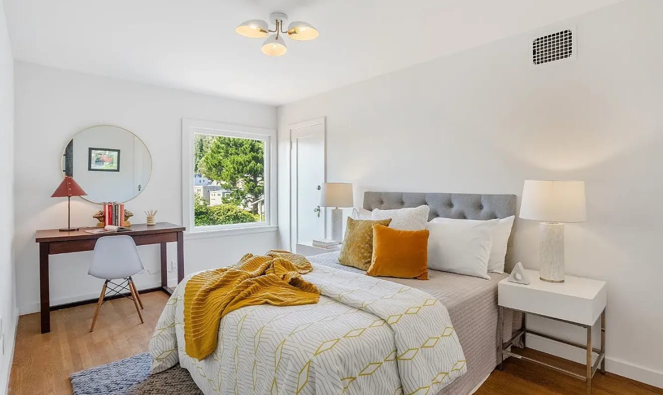 1135 Portola Dr 10