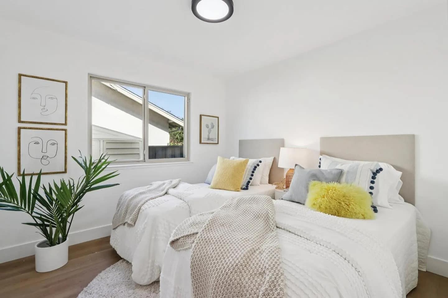 1100 Ramblewood Way10