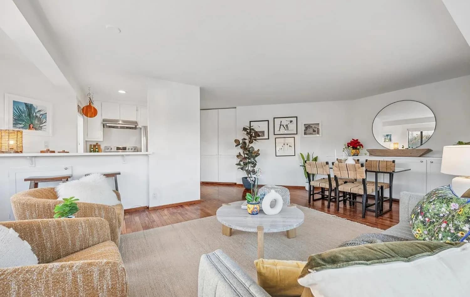 3501 Laguna Street11