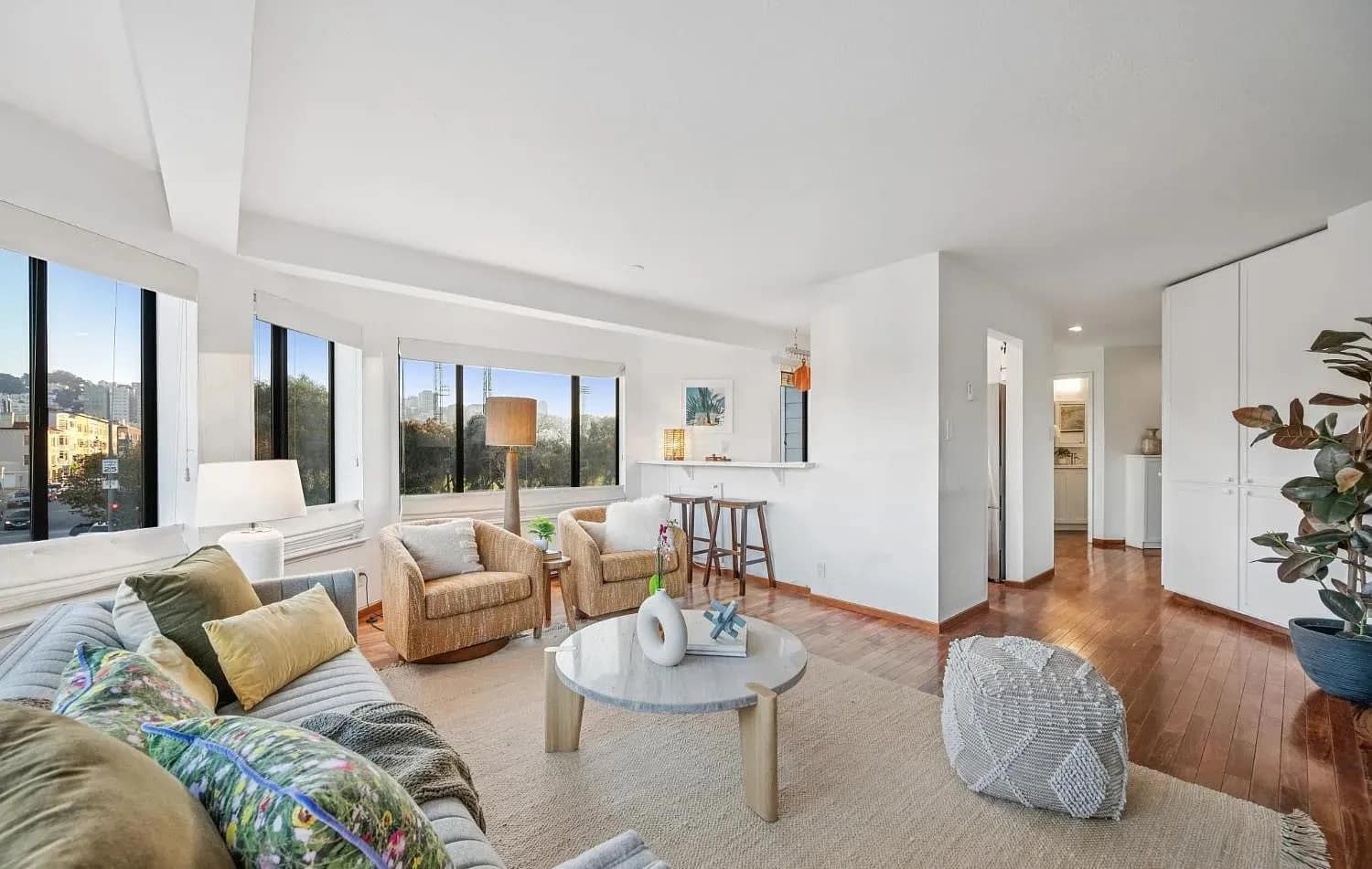 3501 Laguna Street10