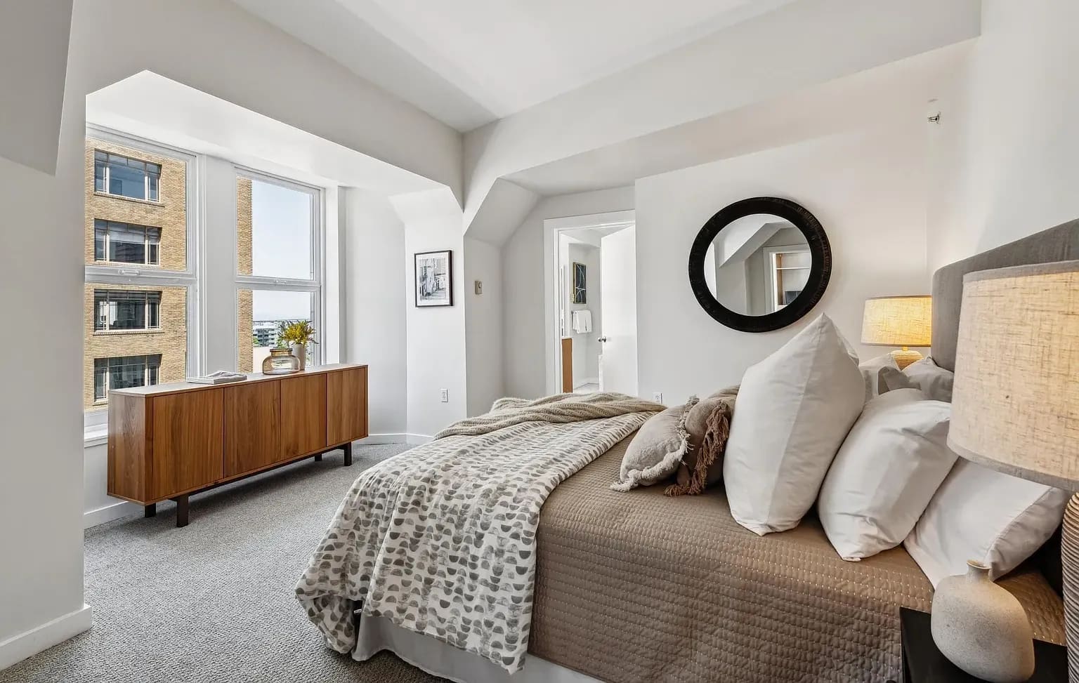 1615 Broadway11