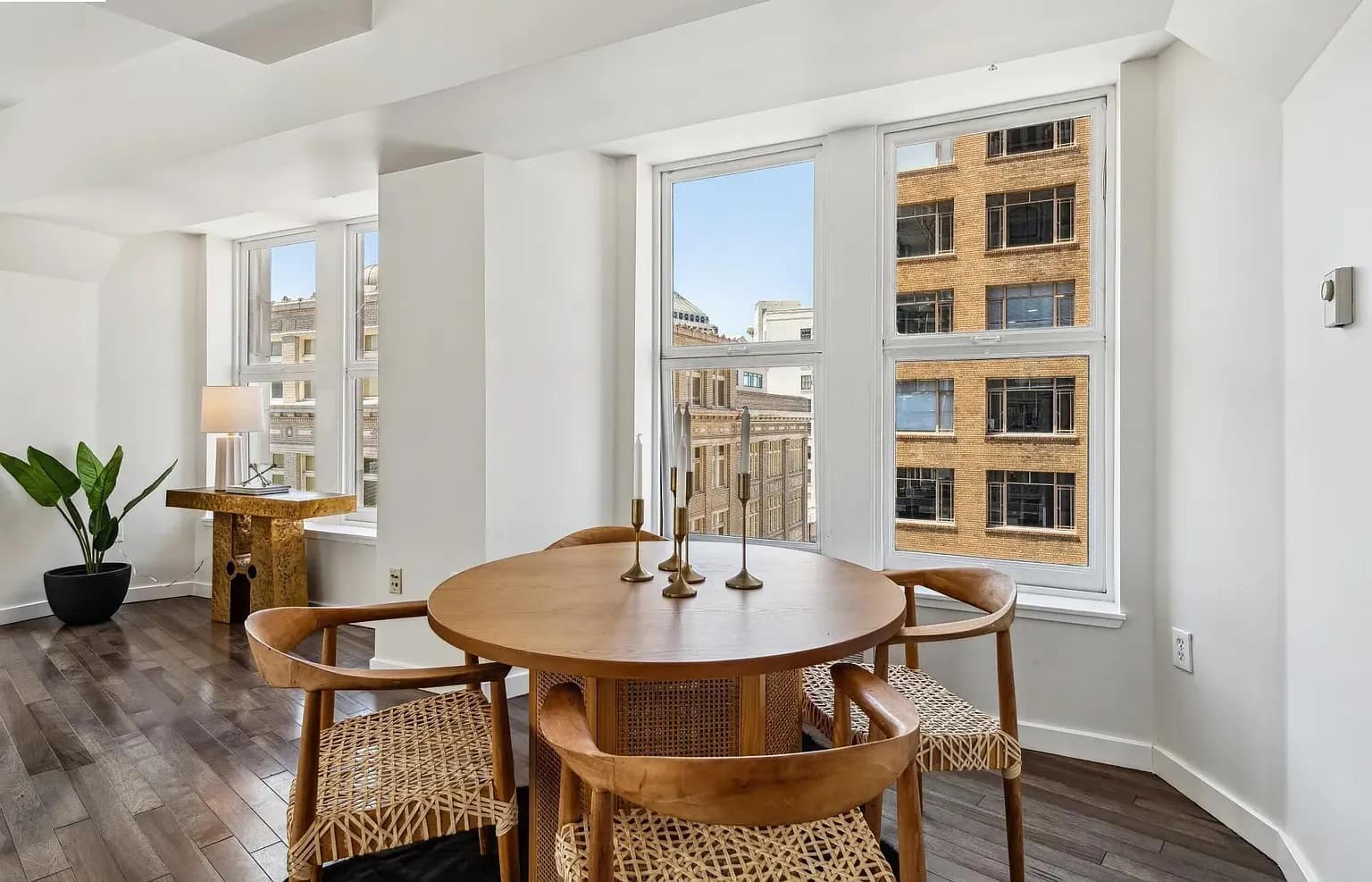 1615 Broadway6
