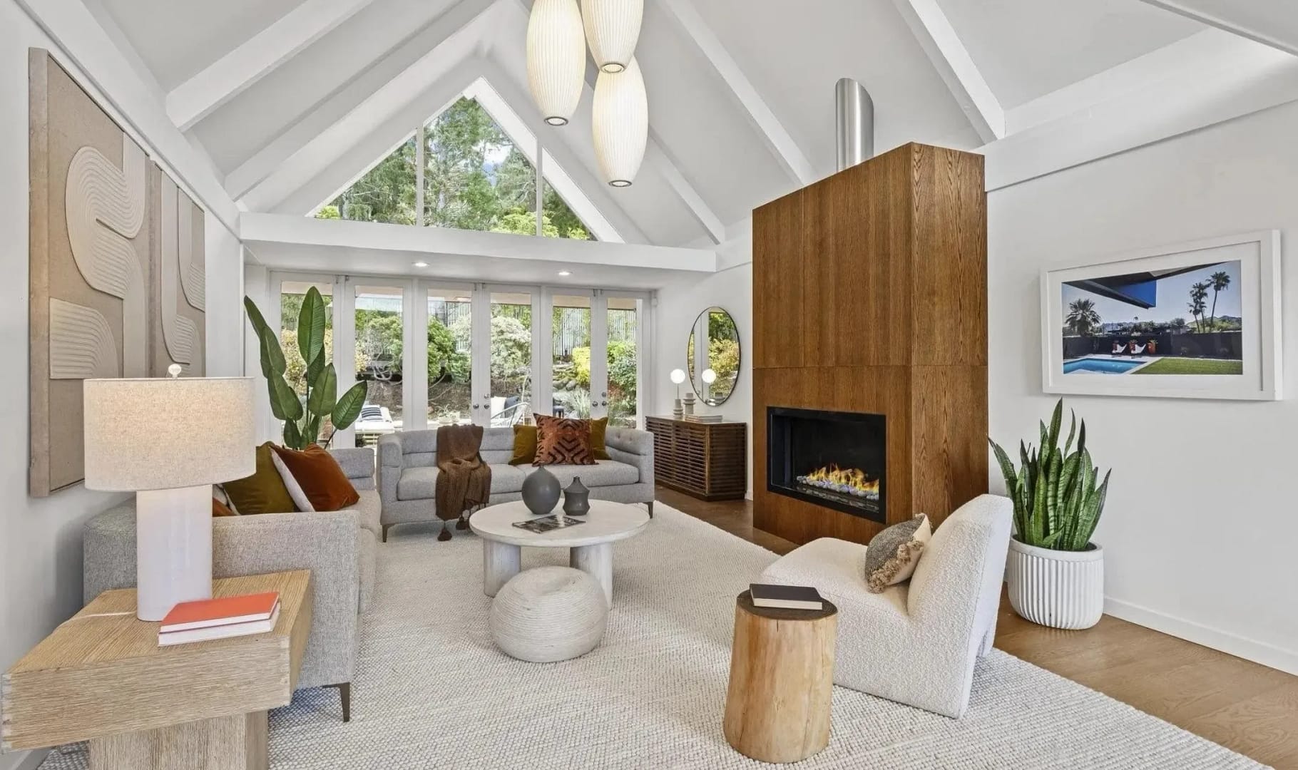 STAGING A MID-CENTURY MODERN