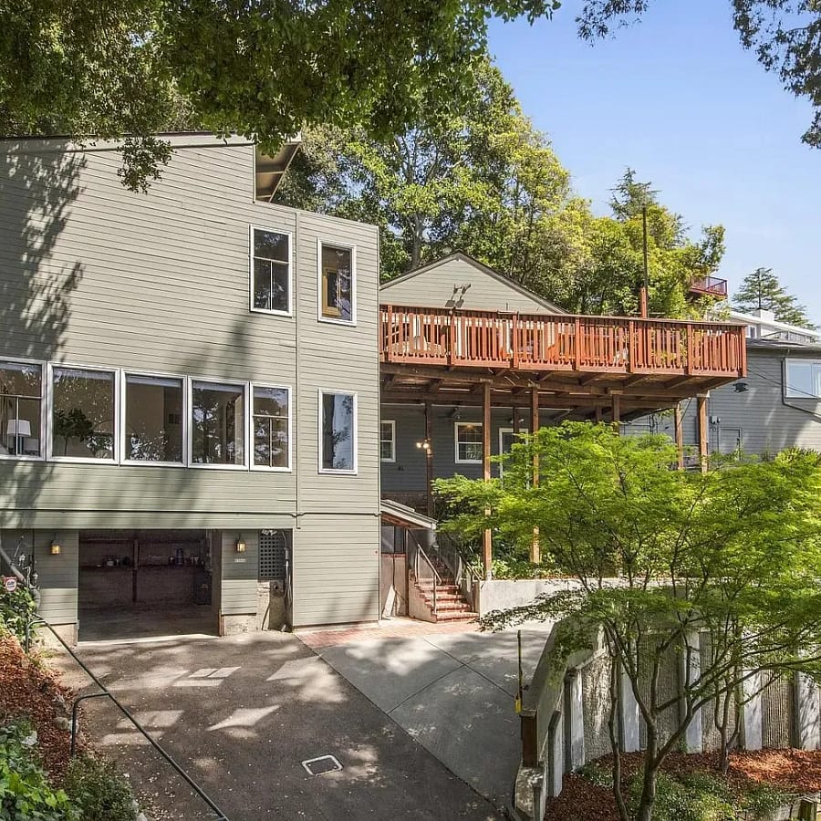 2126 Magellan